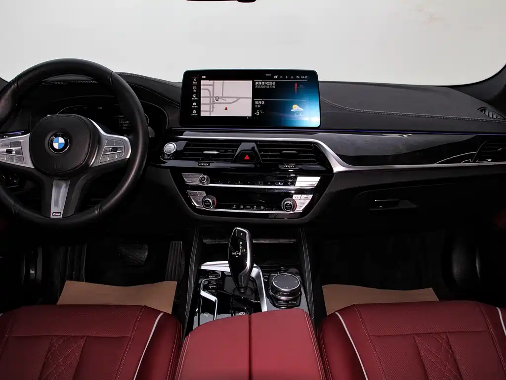 BMW 5 Series 2023 — фото 13