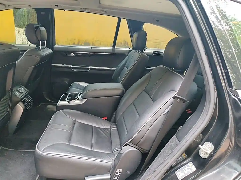 Mercedes-Benz R-Class 2016 — фото 15