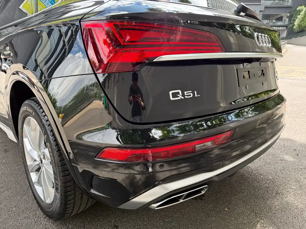 Audi Q5L 2022 — фото 27