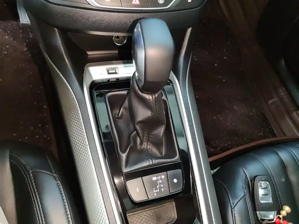 Peugeot 408 2024 — фото 14