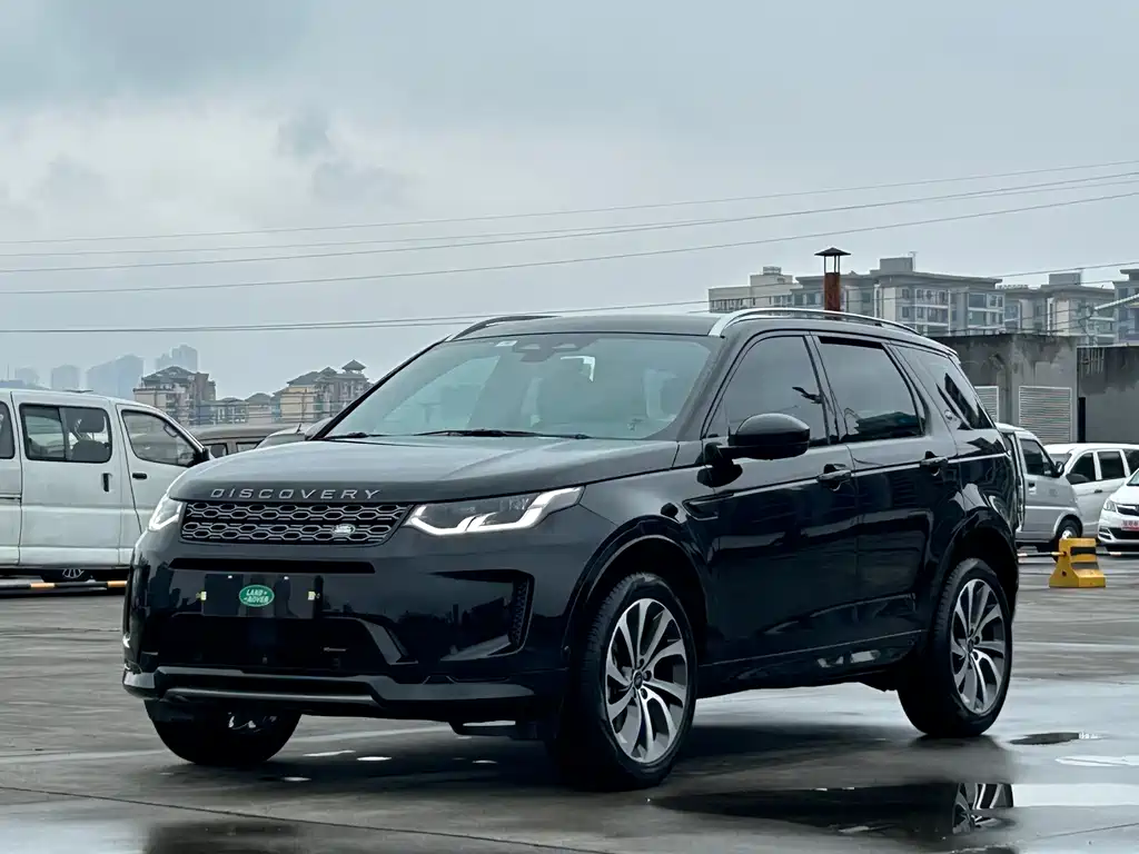 Land Rover Discovery Sport 2023 — фото 1