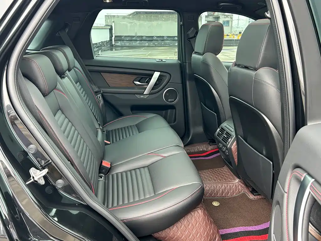 Land Rover Discovery Sport 2023 — фото 14