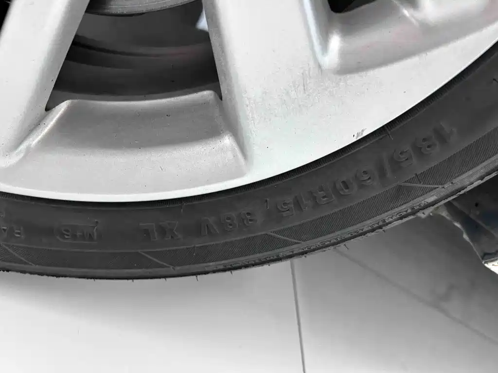 Honda Fit 2015 — фото 22