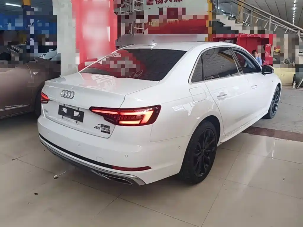 Audi A4L 2020