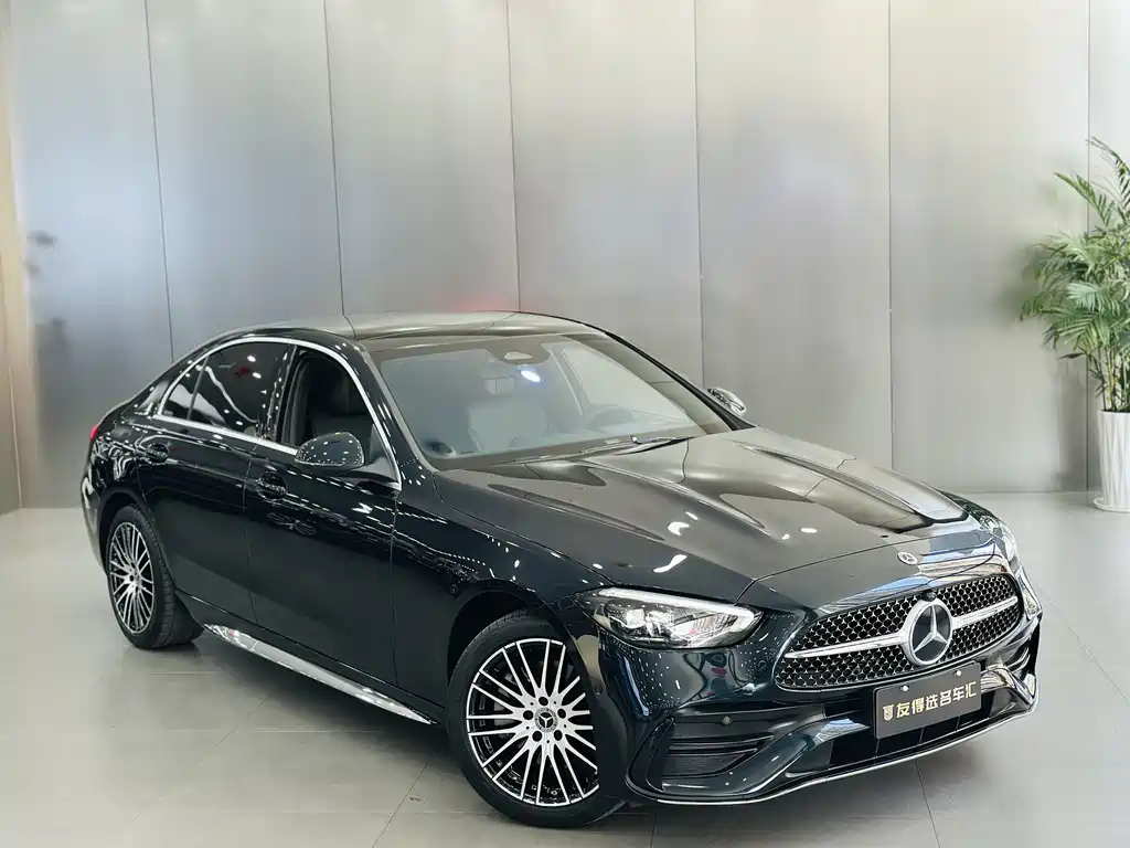 Mercedes-Benz C-Class 2023 — фото 3