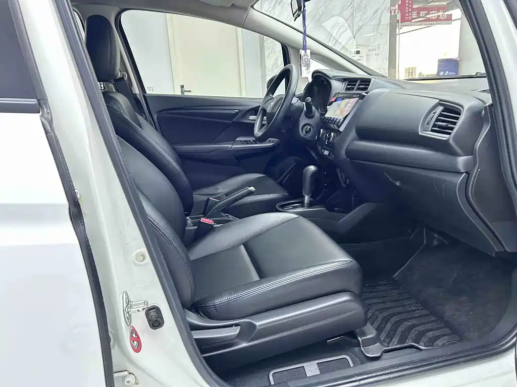 Honda Fit 2015 — фото 15