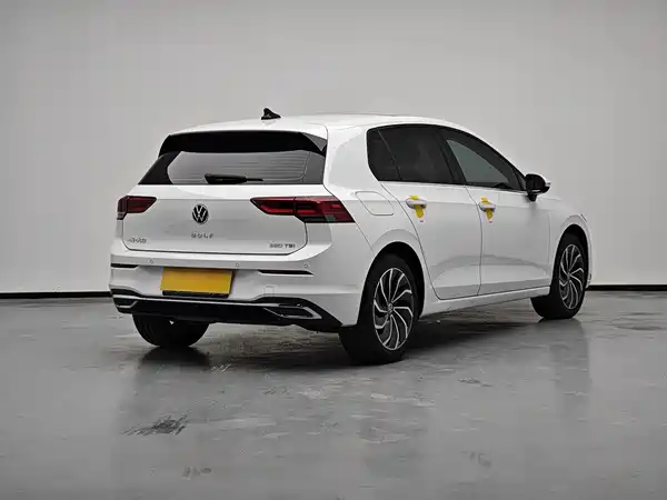Volkswagen Golf 2024