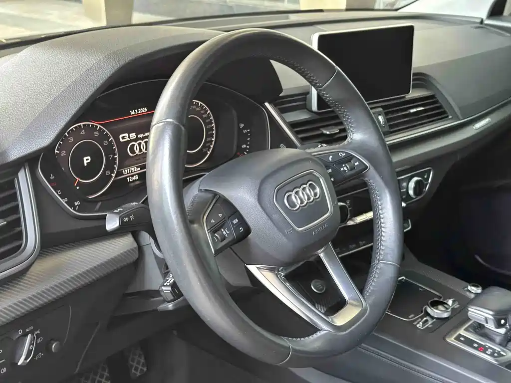 Audi Q5L 2019 — фото 15