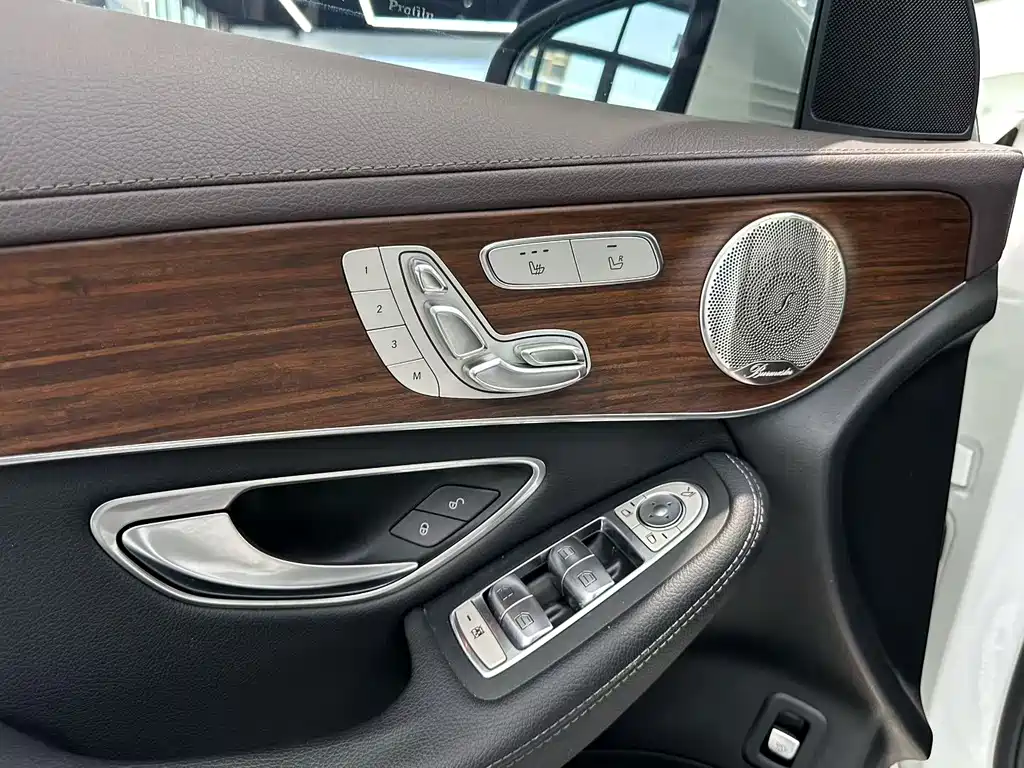 Mercedes-Benz GLC 2021 — фото 3