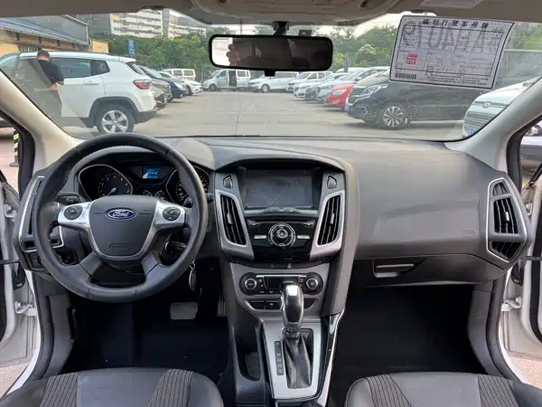 Ford Focus 2012