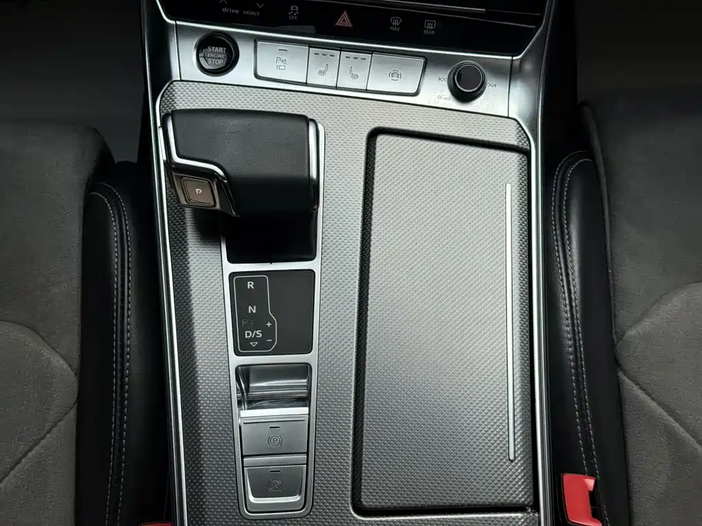 Audi A6L 2024 — фото 15