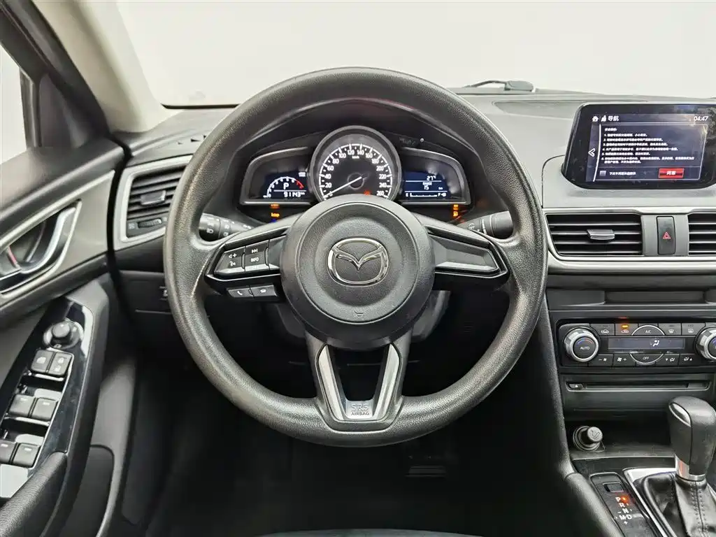 Mazda 3 Axela 2019 — фото 11
