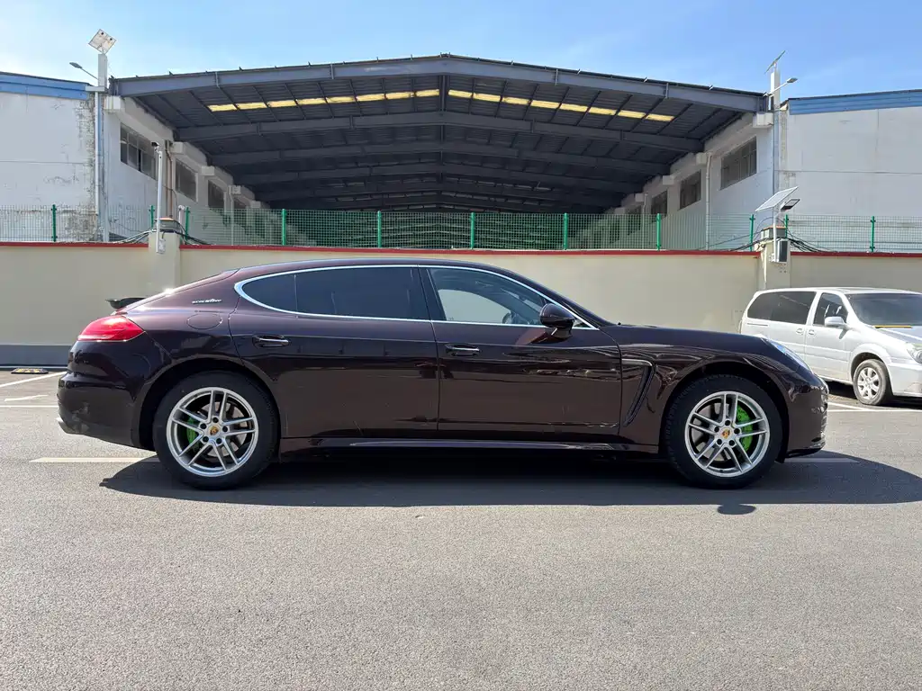 Porsche Panamera 2015 — фото 14