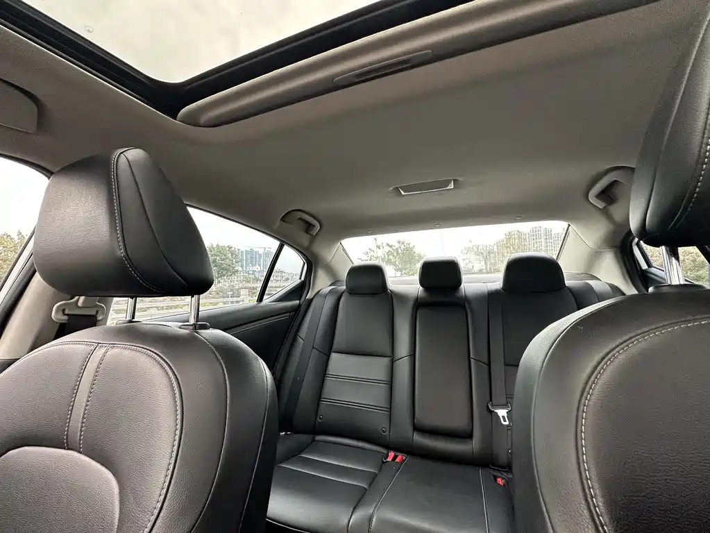 Nissan Sylphy 2020 — фото 13