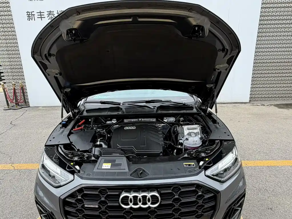 Audi Q5L 2023 — фото 15