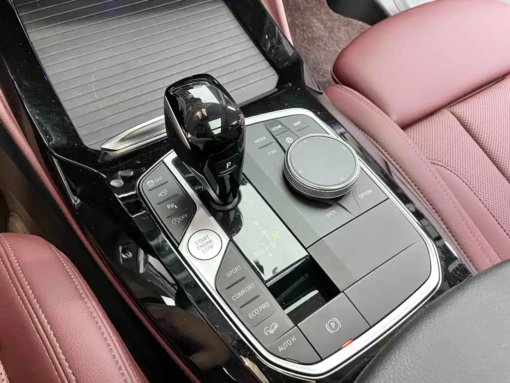 BMW X4 2023 — фото 17
