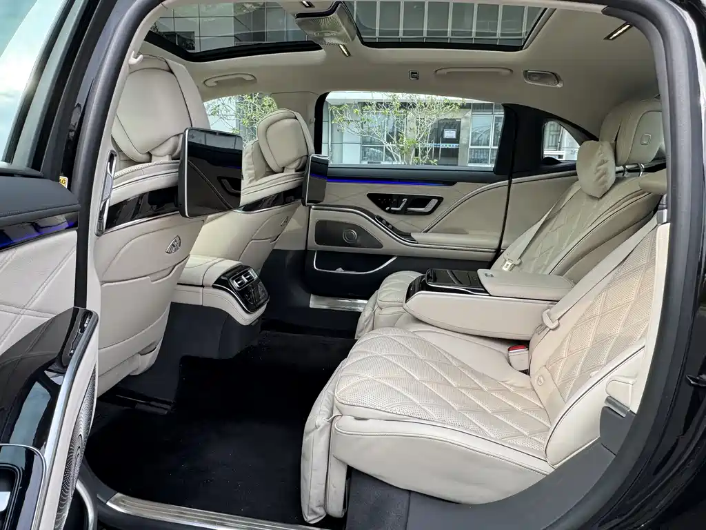 Mercedes-Benz Maybach S-Class 2023 — фото 17