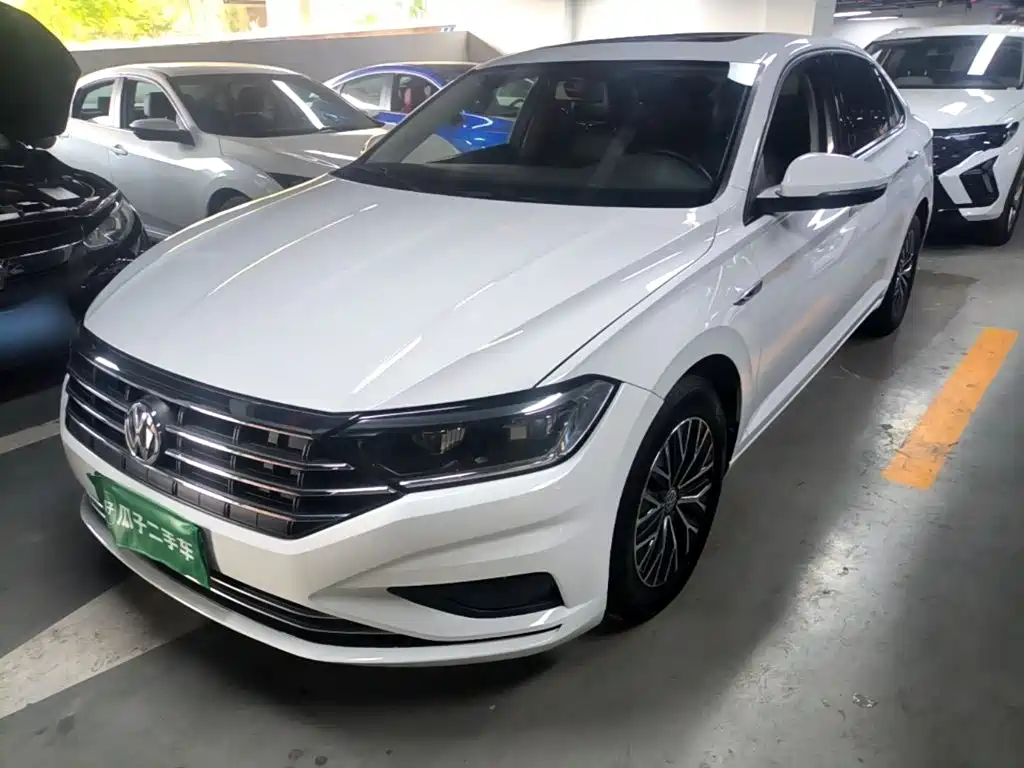Volkswagen Sagitar 2020