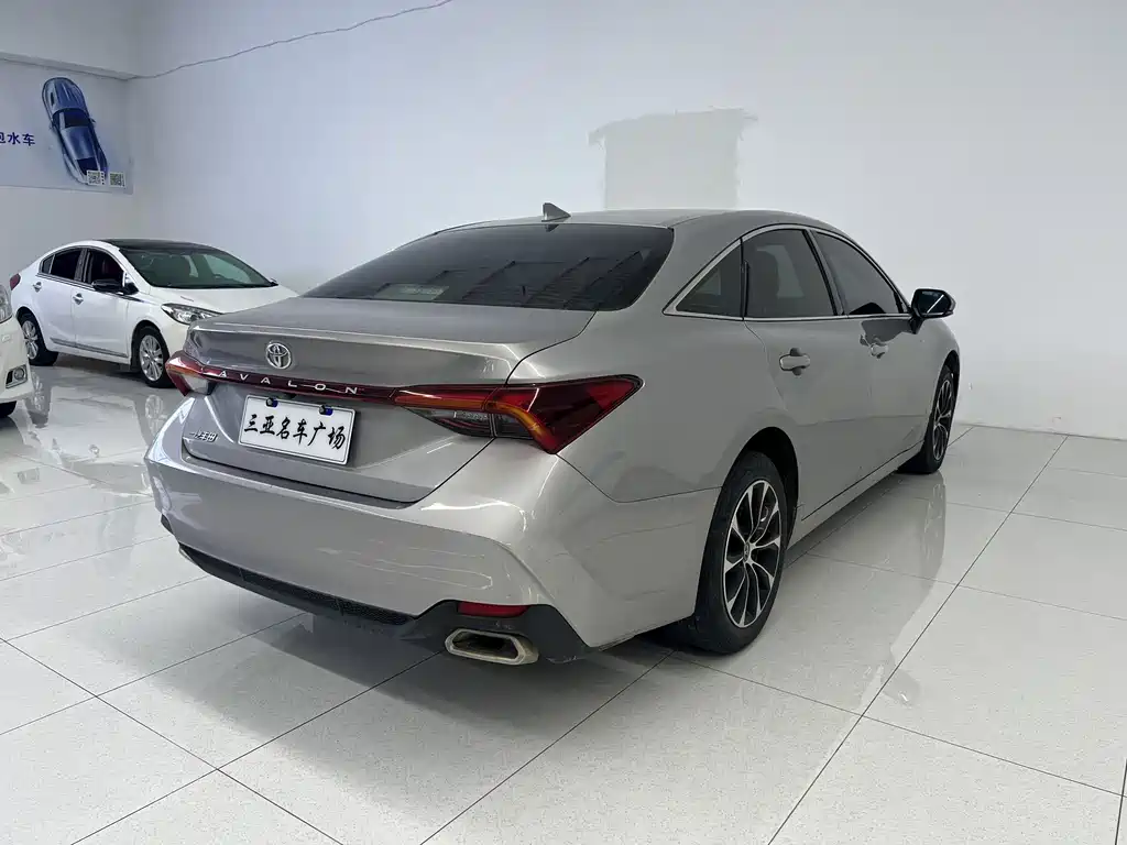 Toyota Avalon 2023 — фото 18