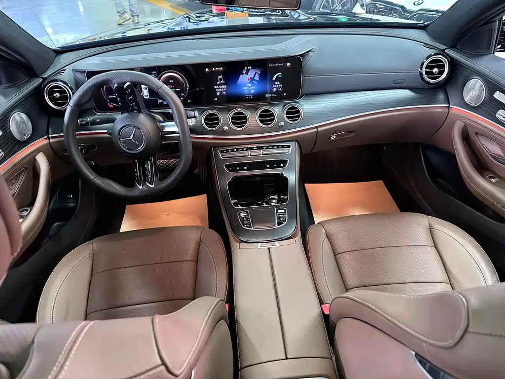 Mercedes-Benz E-Class 2023 — фото 7
