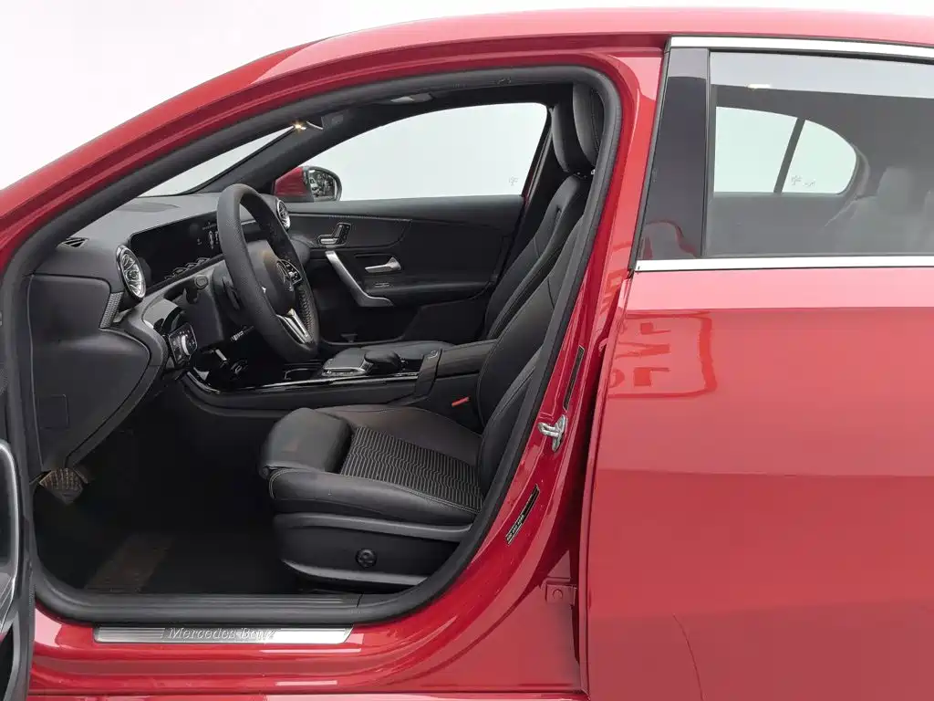 Mercedes-Benz A-Class 2021 — фото 10