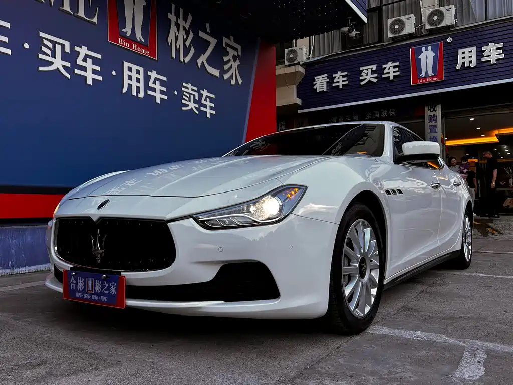 Maserati Ghibli 2015 — фото 14