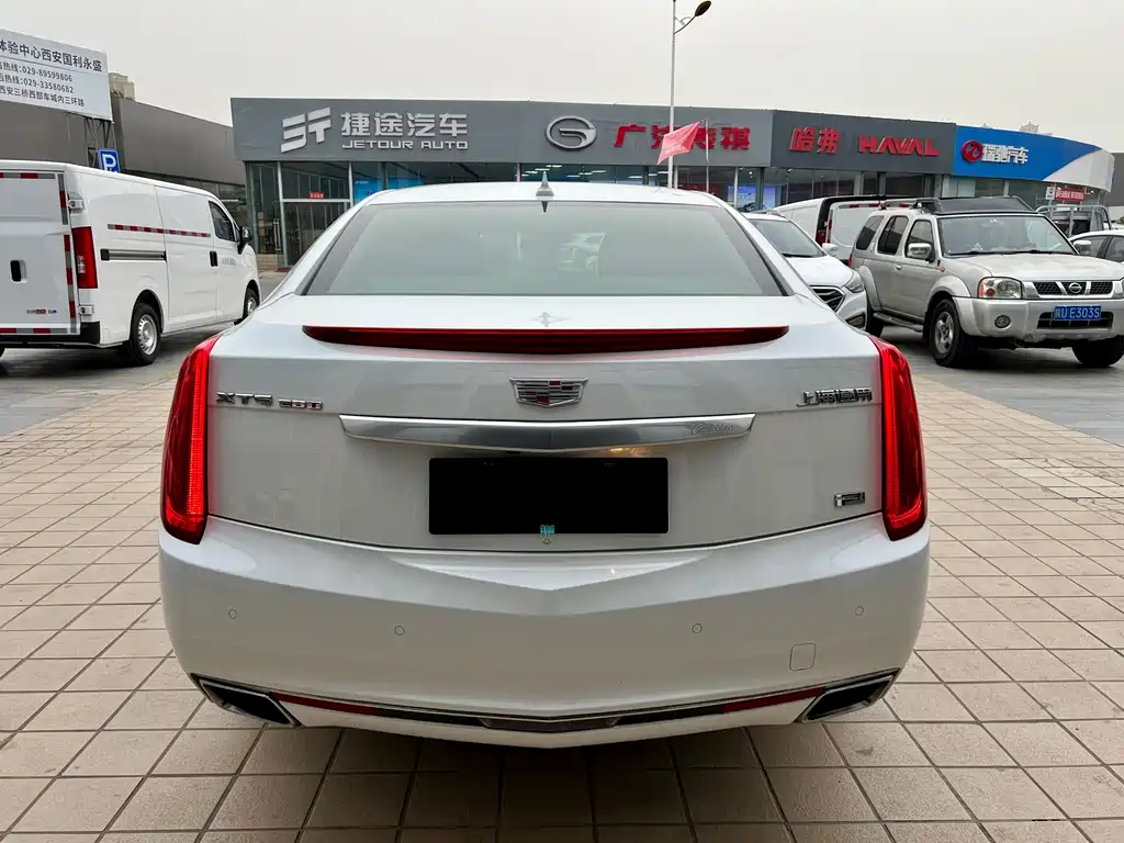 Cadillac XTS 2015 — фото 25