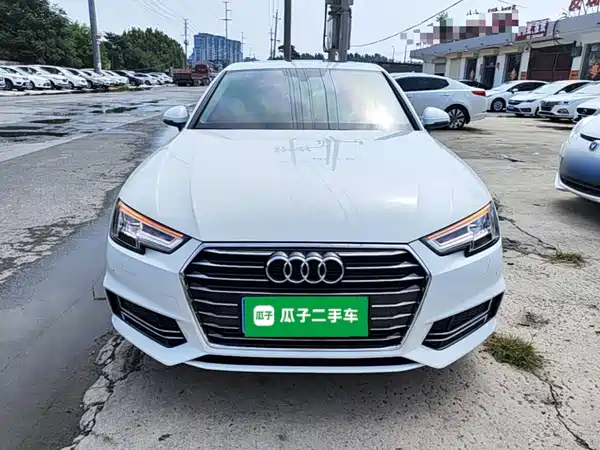 Audi A4L 2019