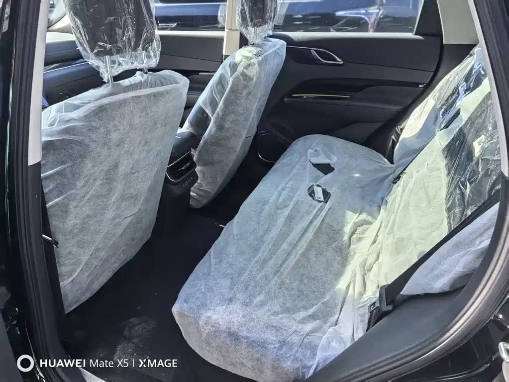Hongqi HS3 PHEV 2026 — фото 7