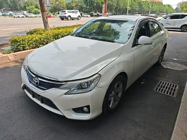 Toyota Reiz 2016