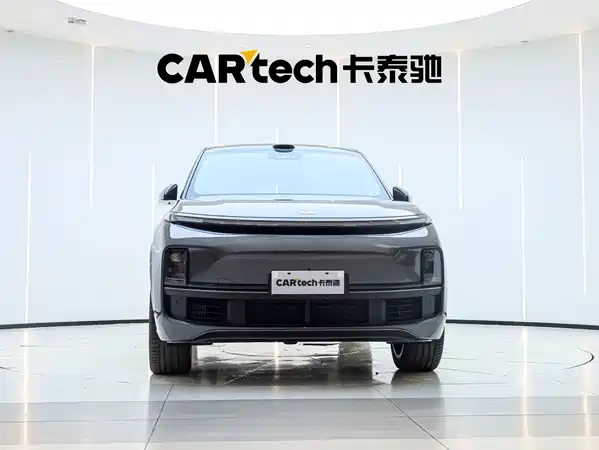 Li Auto L8 2025