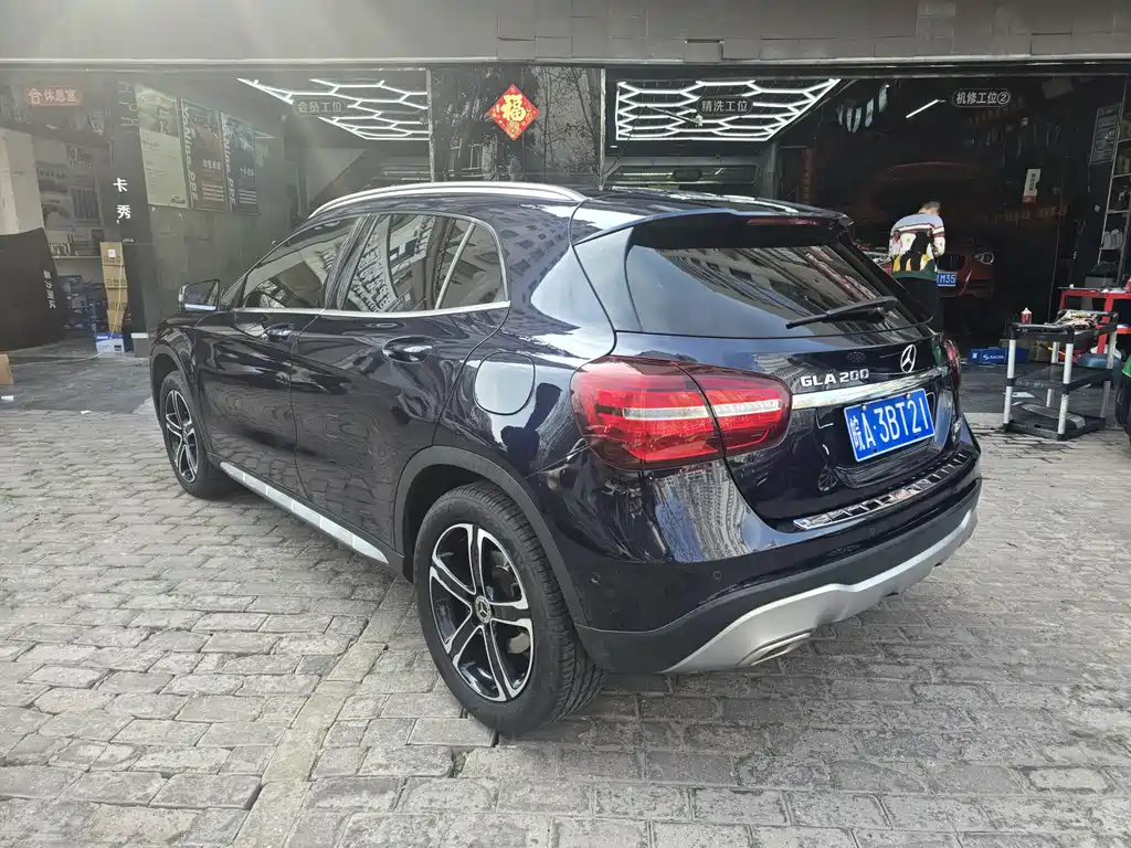 Mercedes-Benz GLA 2018 — фото 13