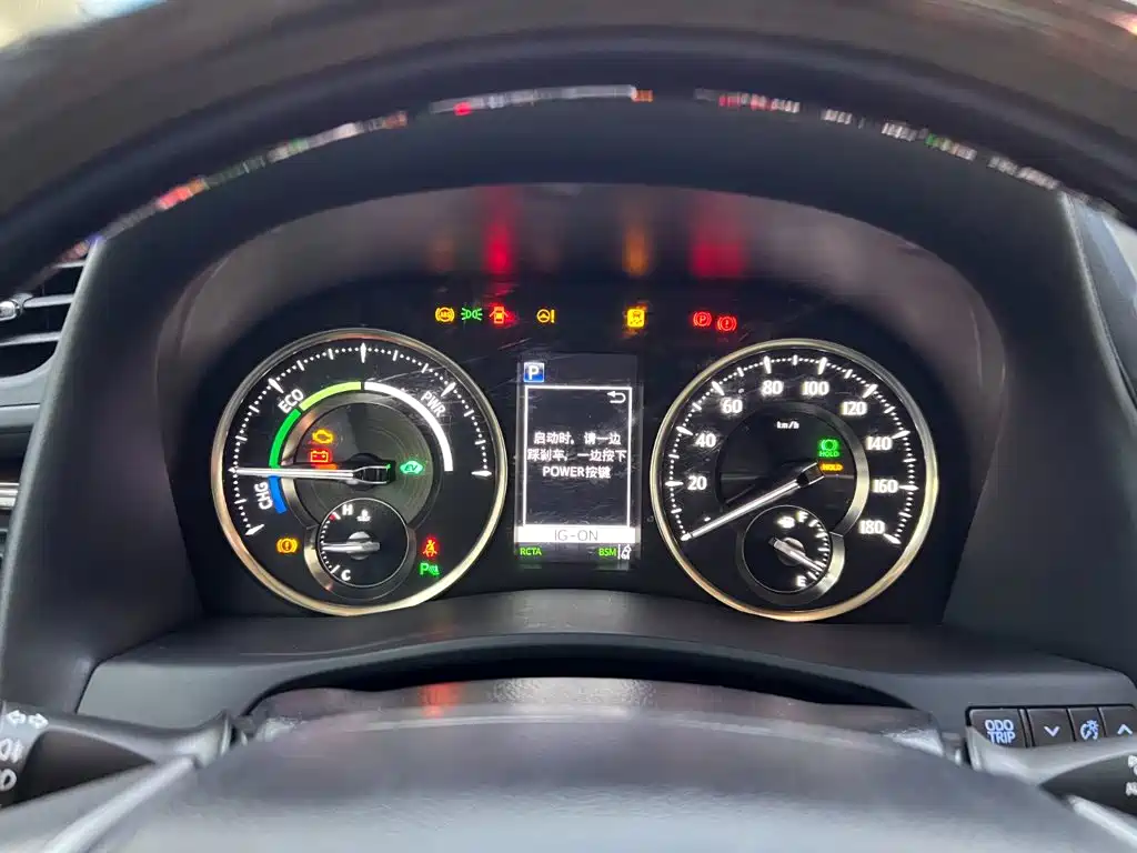 Toyota Alphard 2020 — фото 22