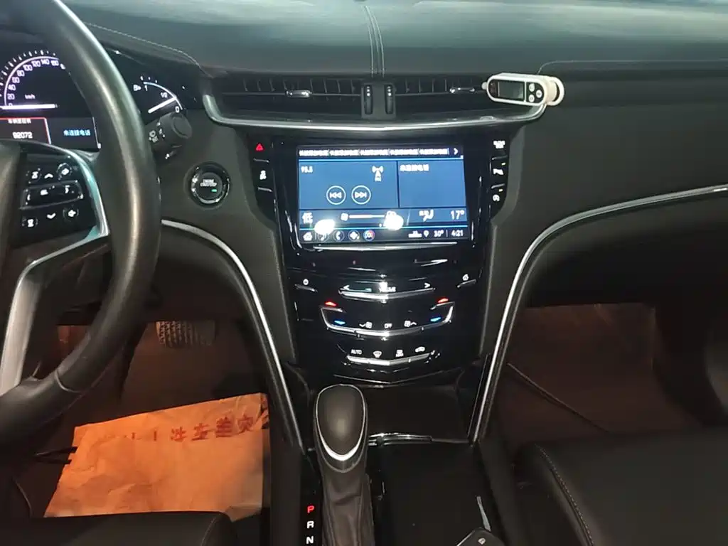 Cadillac XTS 2019 — фото 13