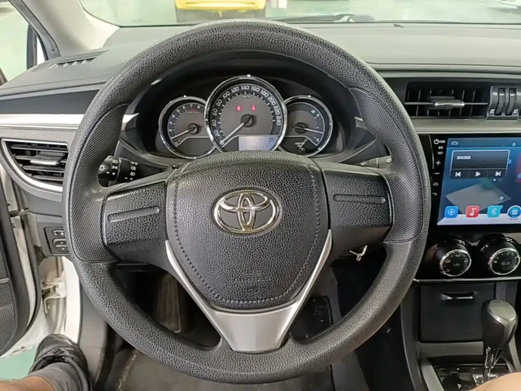 Toyota Corolla 2016 — фото 11