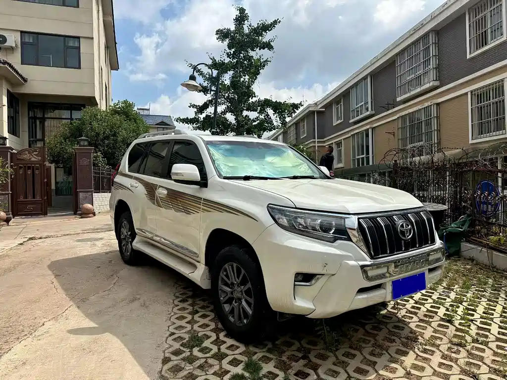 Toyota Prado 2019 — фото 3
