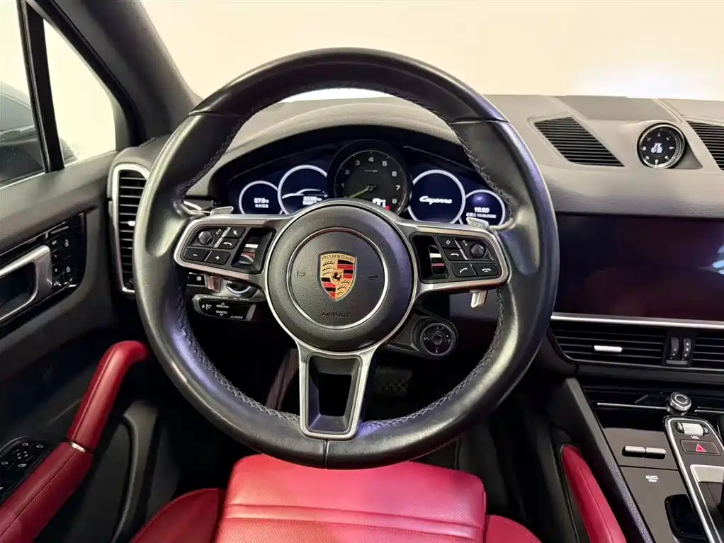 Porsche Cayenne Hybrid 2020 — фото 10