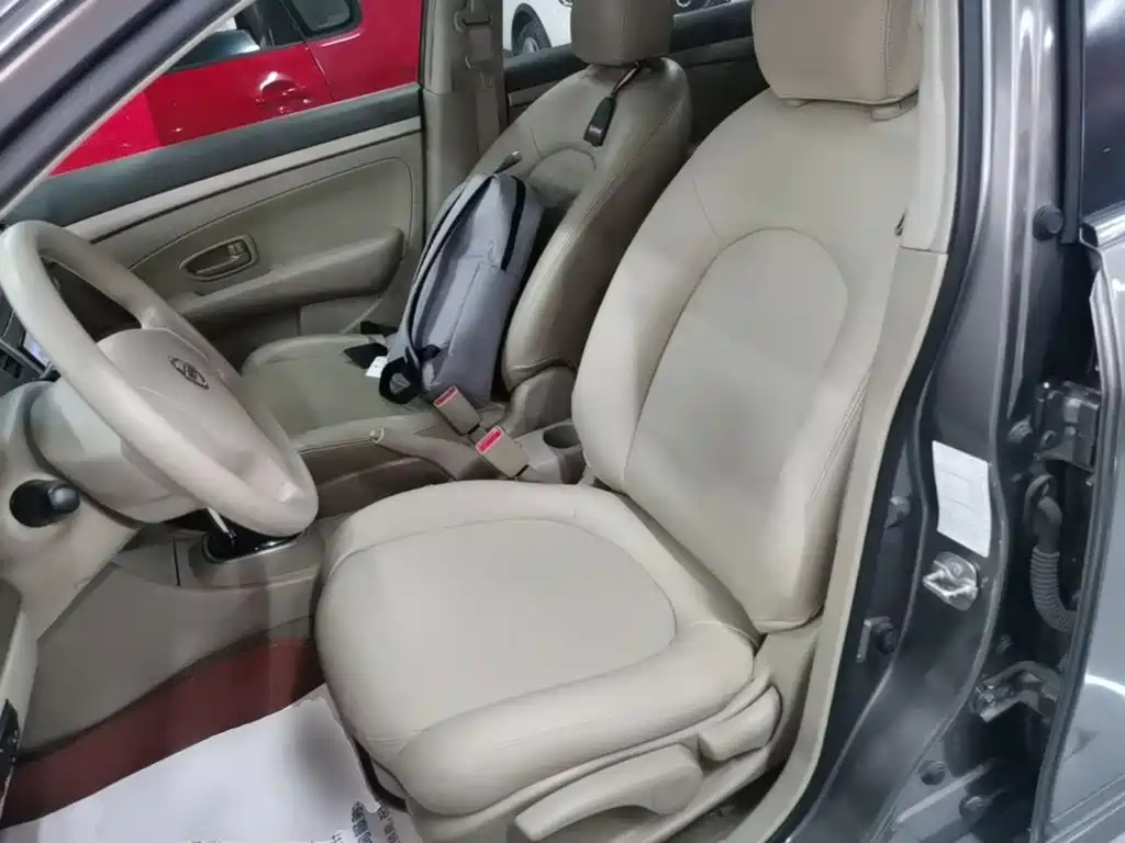 Nissan Sylphy 2018 — фото 15