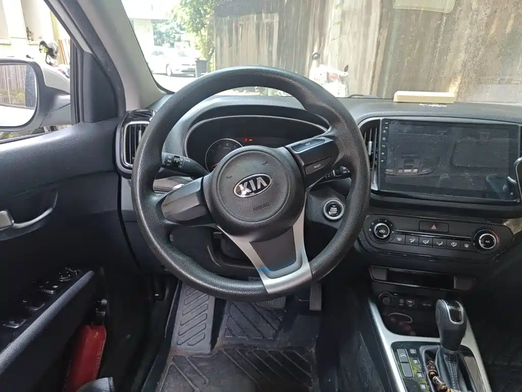 Kia KX3 2015