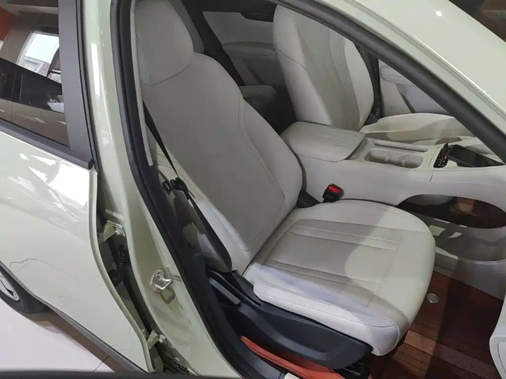 Geely Galaxy Starwish 2026 — фото 25