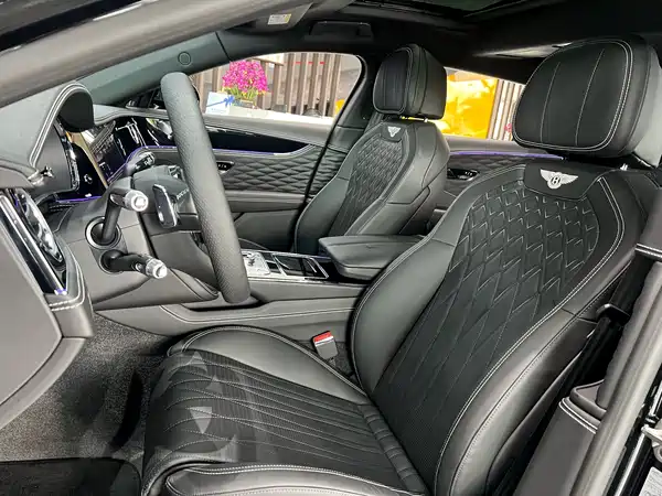Bentley Flying Spur Plug-In Hybrid 2023