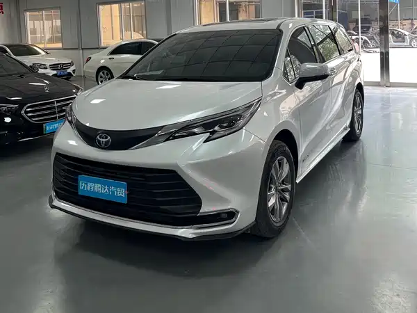 Toyota Sienna 2023