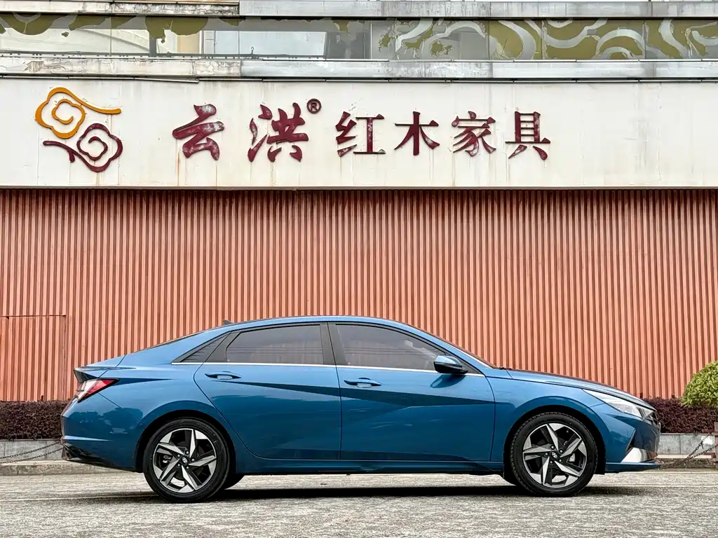 Hyundai Elantra 2021 — фото 6