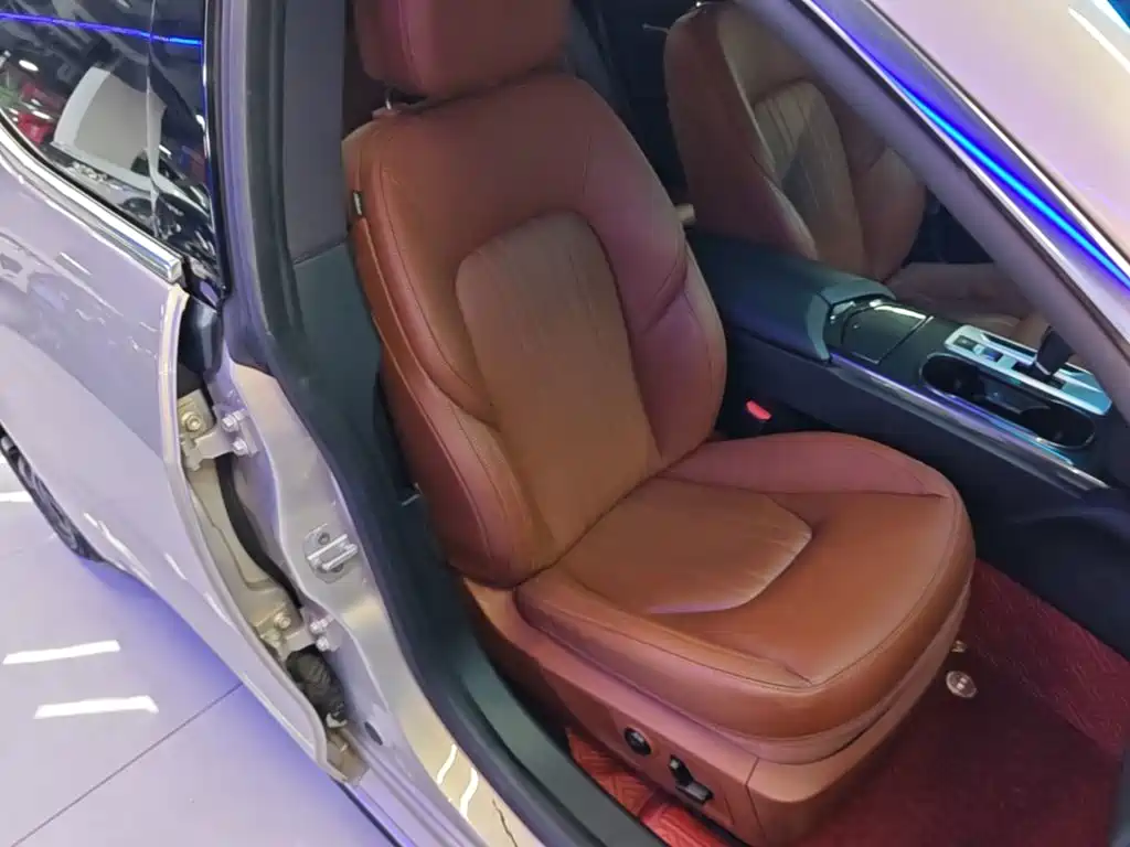 Maserati Ghibli 2016 — фото 20