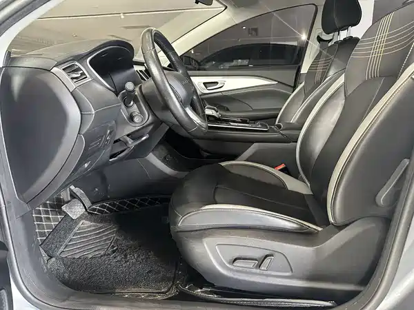 Roewe i6 MAX New Energy 2021