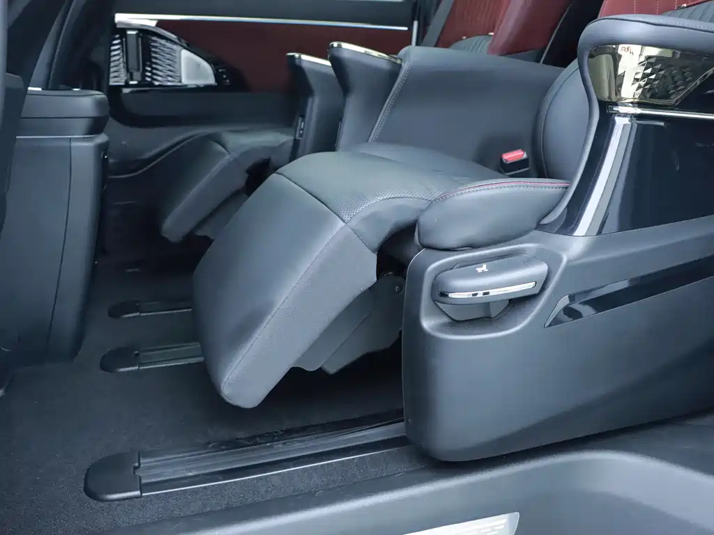 GAC Trumpchi M8 2024 — фото 15