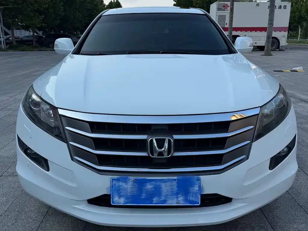 Honda Crosstour 2013 — фото 2