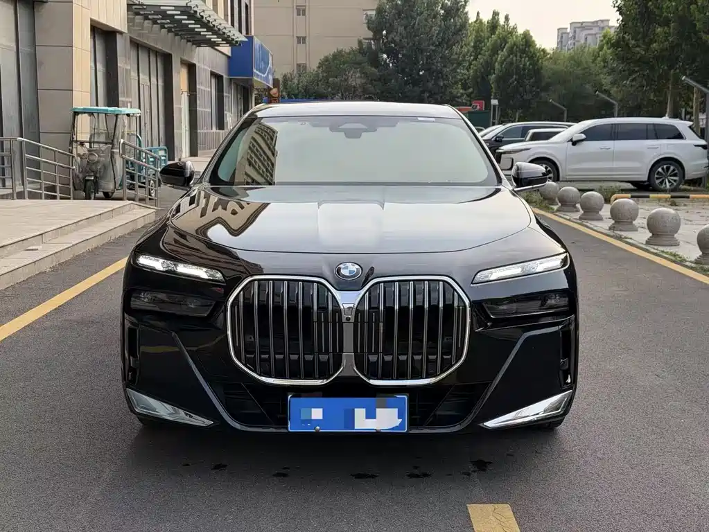 BMW 7 Series 2024