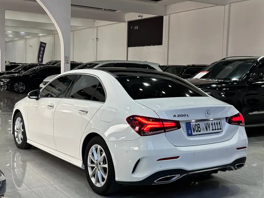 Mercedes-Benz A-Class 2021 — фото 11