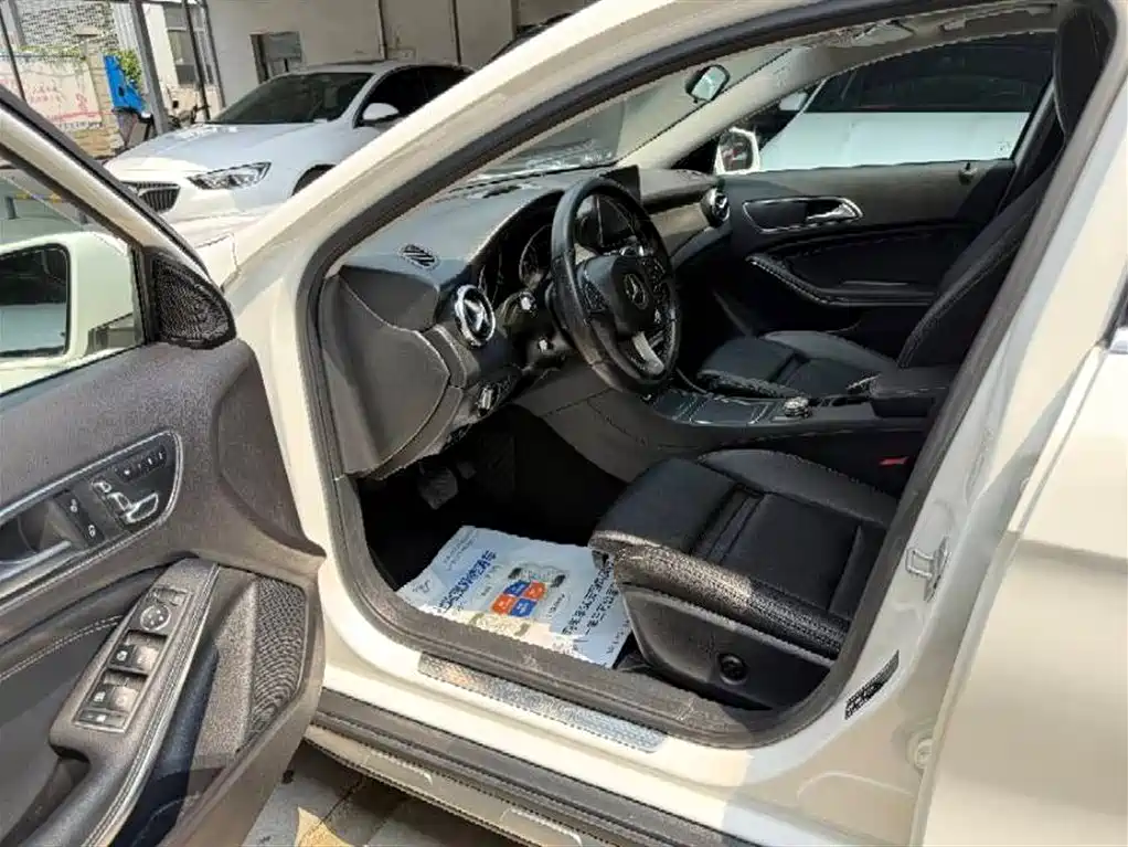 Mercedes-Benz GLA 2018 — фото 8